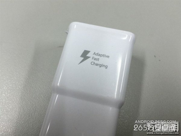 三星S6國行充電器EP-TA20CBC拆解圖賞+測(cè)試 能快速充電