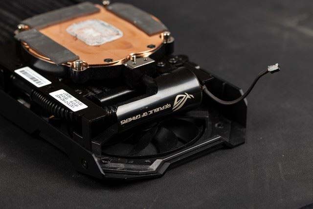 ROG Matrix RTX 2080 Ti顯卡值得買嗎 ROG Matrix RTX 2080 Ti顯卡拆解+評(píng)測(cè)