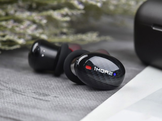4款耳机横评 AirPods Pro和1MORE/索尼WF-1000XM3/小鸟TRACK Air+SE对比