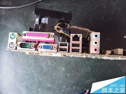 電腦主板上有哪些接口?分別有哪些作用?