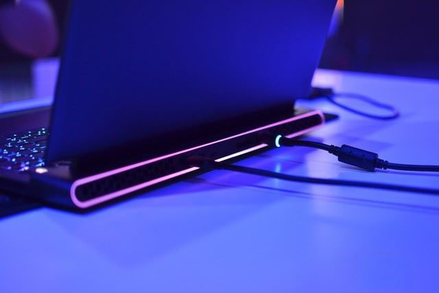 Alienware m17筆記本值得買嗎 Alienware m17輕薄筆記本上手體驗及評測