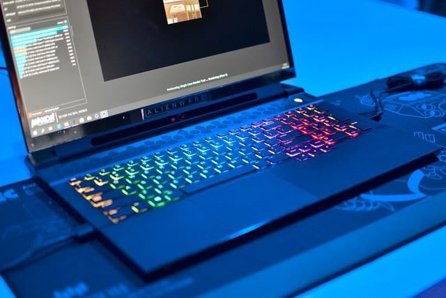 Alienware m17筆記本值得買嗎 Alienware m17輕薄筆記本上手體驗及評測