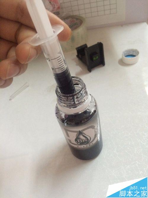 惠普HP黑色墨盒加墨的圖文教程 