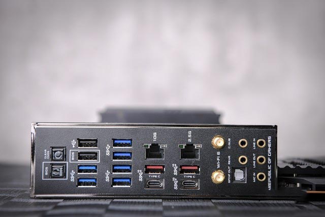 主板Z490對(duì)比上代提升了什么?Z490主板詳細(xì)評(píng)測(cè)解析