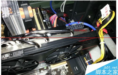 獨立顯卡怎么安裝？8孔供電獨立顯卡安裝方法