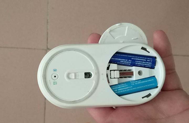 小米鼠標(biāo)怎么連接并控制兩臺電腦?