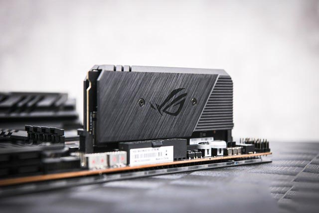 主板Z490對(duì)比上代提升了什么?Z490主板詳細(xì)評(píng)測(cè)解析