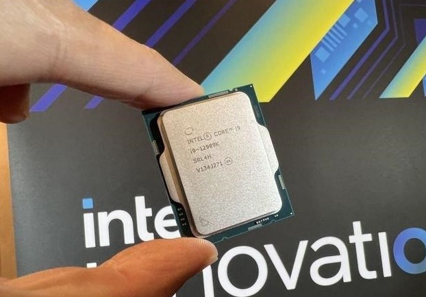 Intel英特爾第12代Alder Lake處理器與Windows11完美兼容，但win10上不能發(fā)揮100%效能