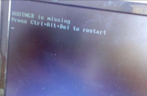Win10电脑启动时bootmgr is missing错误怎么解决？